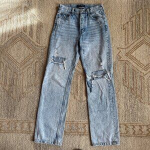 90s Baggy grunge thrashed light wash denim relaxed straight leg jean 00